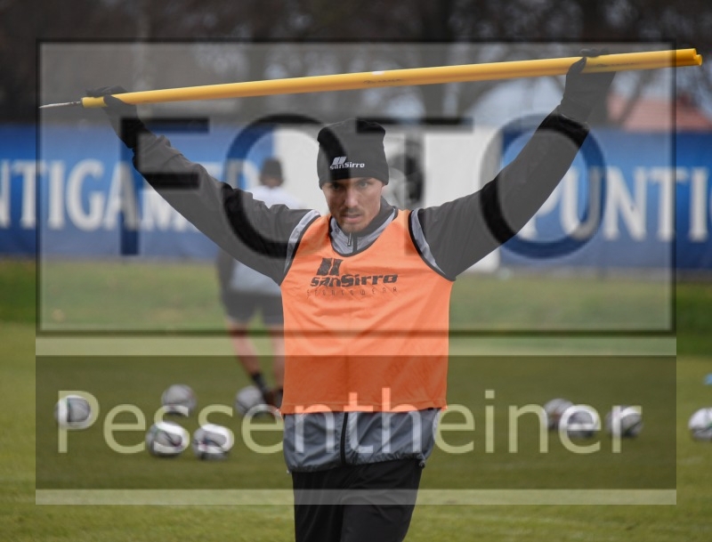Trainingsstart RZ Pellets WAC (04.01.2021)_44